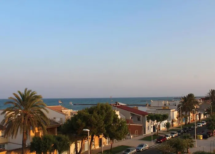 Confortable Beach Appartment With Views To The Sea